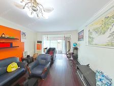 内环大三房,带30平大花园,不靠马路,小区中间位置