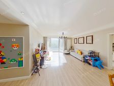 天青色等烟雨,而我在等你。白天看雄鹰翱翔,晚上夜观星辰