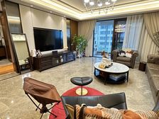 姚江金茂府5室2厅3卫南朝向1310.0万元/套出售