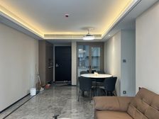 世茂璀璨万境3室2厅2卫南朝向358.0万元/套出售