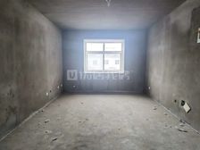 电梯双气 小高层 满2年 看房方便