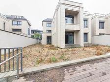 新出太湖院子双拼别墅 邻水码头 大院子纯毛坯 急卖