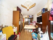 一楼进出方便 南北两房带院子 改造空间大 地鉄口交通便利