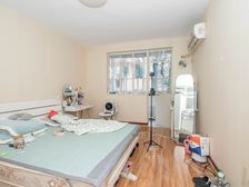 中间楼层,朝南一室户,税费各付,业主诚意出售