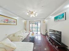 大三房带阁楼,户型方正,全明户型