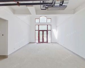 山姆超市十一学校滨水公园对面融创开发绿坪1200平毛坯独栋