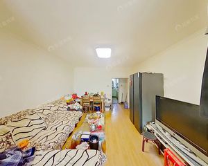 安贞门 南北通透正规两居室 满五套 小区中间安静不临街