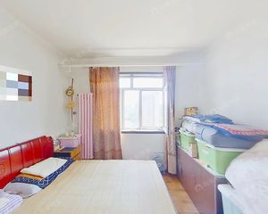 二环内7号线地铁 ,金角东南两居室,高楼层,采光好,有停车位