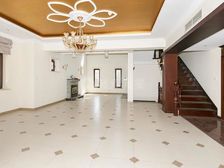 南向挑空客厅,一层带长辈房,开放式厨房餐厅,门口宽敞!