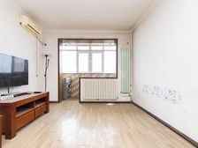 西城区小红庙南里 满五带电梯东西通透 可款采光好