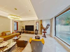 熙园:新街区H户型豪装,南侧无遮挡,室内有电梯,停车方便