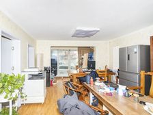 急售!二环朝阳区,地铁口,一层单独入户三居双卫,可做社区底商