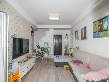 主推户型,六楼带阁楼,空间利用率高,看房方便