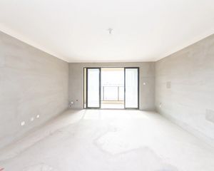 葛洲坝玖珑府 电梯洋房 毛坯大五房 南北通透 厨卫全明