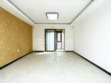 王城大道旁升龙A区品质小区人车分流地铁口