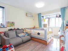 新上长风公园旁,电梯高层,送大露台,双南两房,边套全明采光好