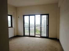 电梯洋房 龙盘湖世纪山水127平 3房2卫 55万