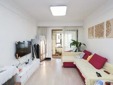 工业园湖东海悦花园四区2室2厅装修好的交通便利方便。