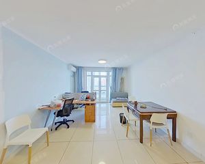 甄选阳光新干线 东向大一居精装修 双地铁交汇,满五