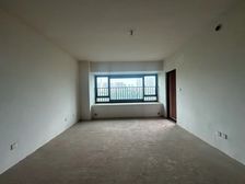 照母山洋房 和记黄埔玥湖园一期 四房 280万