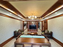 照母山洋房 和记黄埔玥湖园一期 四房 342万