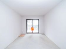 天宁吾悦旁 金新御园3室毛坯 中间楼层 三朝南好户型