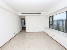 新出边套次新房 房东诚心出售 户型好 西边套 视野好