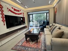 龙光玖誉城澜城4房2厅140万