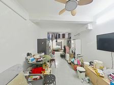 新上底楼带天井搭成了房间使用面积大近同济轨交7.20