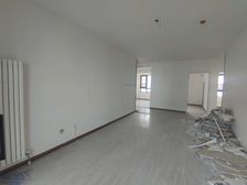 南北通透正弘林语苑3室2厅精装修