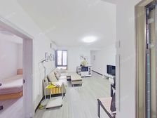 步行地铁700米,周边配套齐全,17号线周边小2居