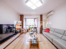 2室2厅润枫水尚西区