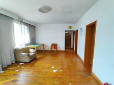 沁苑小区5楼复试,可看湖景房,带朝南大露台,业主换房急售!