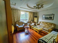 急卖!一楼带50花园,名人故居,3房2卫,钥匙看房方便!