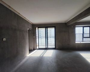 绿地观堂3室2厅2卫南朝向170.0万元/套出售