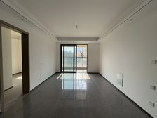 保利湖光印4室2厅2卫南朝向530.0万元/套出售