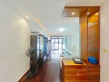 龙兆苑中,心位置 一梯两户 三开间朝南 满五仅一套 精装修