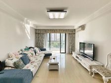 万源城朗郡,明亮大三房,正看湖景房,送车位