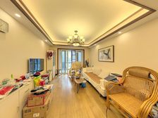 依云华苑大三房 带南北双花园 装修保养好 近