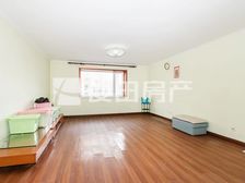 奥森公园西门 不临街 总价低 南北通透双卫三居室 近8号线