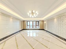 小区是小区,统一精装标准,大平层户型好采光好