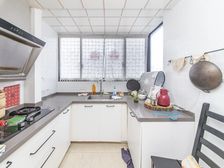 星河国际一区 4室2厅 精装修