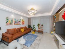 二实小本部 花语江南4室精装 拎包入住 南北通透