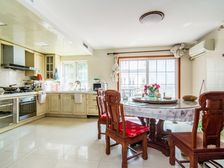 君临天下(别墅) 4室2厅 ,经典联排,位置好,欢迎实地看房