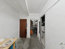 中间楼层改好户型中间套二房,小区门口便捷出行