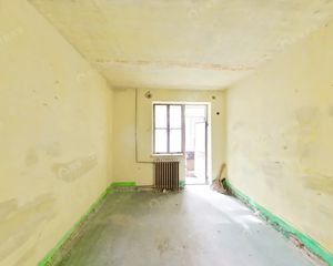 德胜门·什坊街2号院板楼中间层把边南北三居室满五年一套