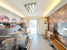 大唐三期新出高区凤凰楼层大三房,标准飞机户型,送车位诚意出售