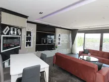 安塔利亚 贝莱克 配家具的双层独立别墅,带私人泳池