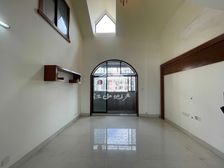 白沙大道 龙光普罗旺斯郁金香庄园。电梯楼中楼 带小露台