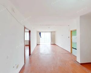 宣海家园高楼层南北三居,位置好,业主诚意出售